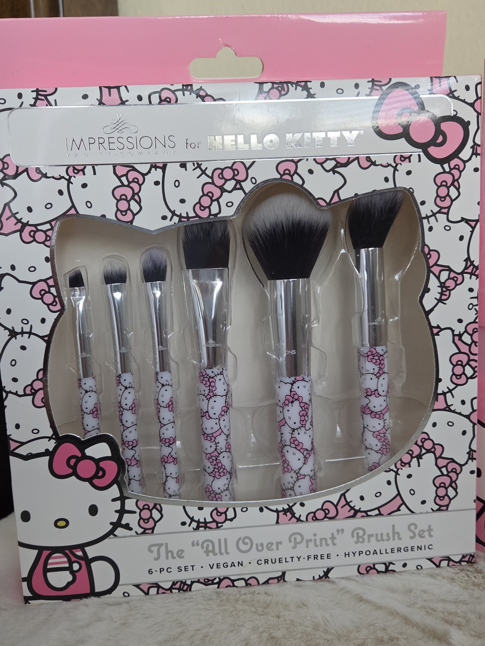 Impressions Hello Kitty Pink White Patterned 6-Piece Brush Set
